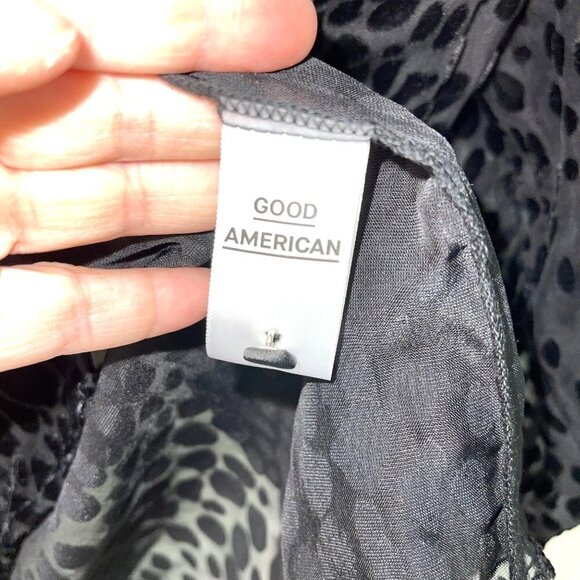 Good American Sheer Bliss Velvet Burnout Blouse Womens Size 6 Relaxed Fit Black - Picture 8 of 11